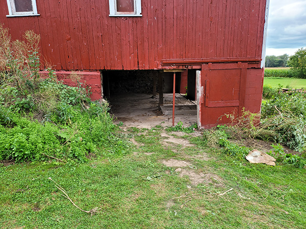 barn foundation before 4